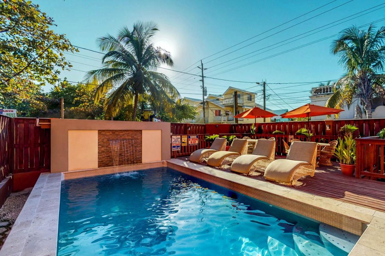 Hummingbird Home Suites San Pedro  Exterior photo